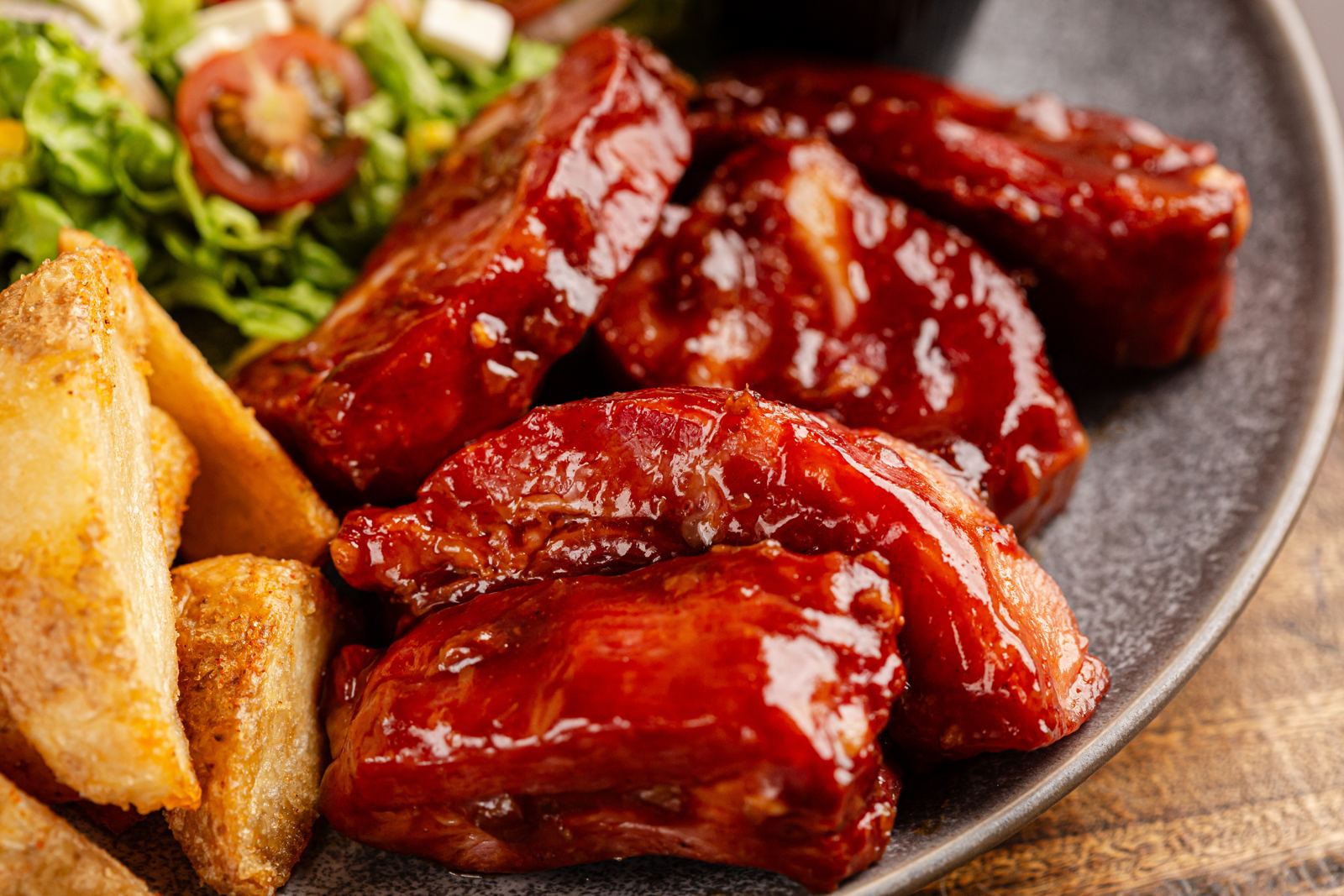 Costillas BBQ con papas